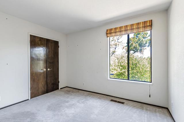 1440 Kring Way, Los Altos CA: https://media.crmls.org/mediaz/0f5f04c8-c42f-477d-b015-9c246df305a5.jpg