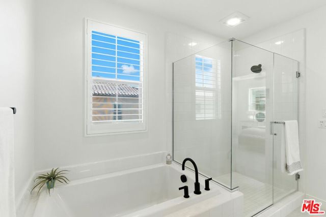 182 Plum Lily, Irvine CA: https://media.crmls.org/mediaz/0f5fc5a4-e49e-4cda-a0fd-5213f552819e.jpg