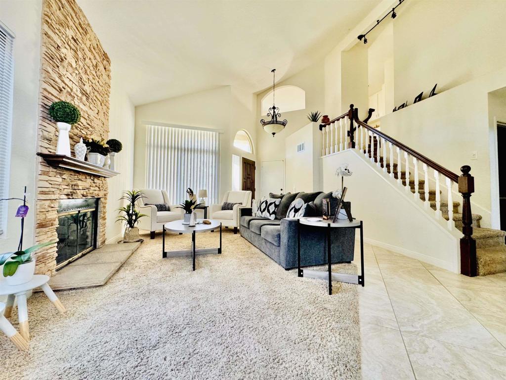 1984 Casablanca Court - photo 3