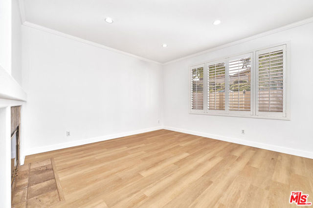 18802 Electra Court, Canyon Country CA: https://media.crmls.org/mediaz/0f617a0f-876b-4a07-a397-70129820986b.jpg