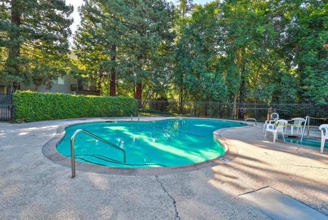 5829 San Juan Avenue, Citrus Heights CA: https://media.crmls.org/mediaz/0f61bdc1-6230-4a06-aba1-62f7f5d477da.jpg