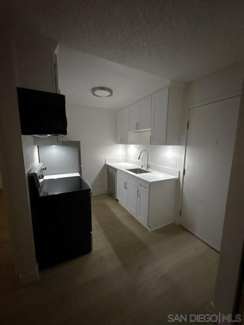 6650 AMHERST ST, San Diego CA: https://media.crmls.org/mediaz/0f61c12d-91f9-4ed3-a646-e3158367cb28.jpg