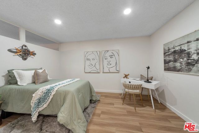 5870 Green Valley Circle, Culver City CA: https://media.crmls.org/mediaz/0f61d71e-6ac0-4d5b-947c-f1a2f1abd17c.jpg