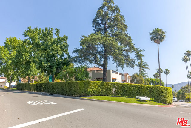 734 Cumberland Road, Glendale, California 91202, 3 Bedrooms Bedrooms, ,3 BathroomsBathrooms,Single Family Residence,For Sale,Cumberland,24412645