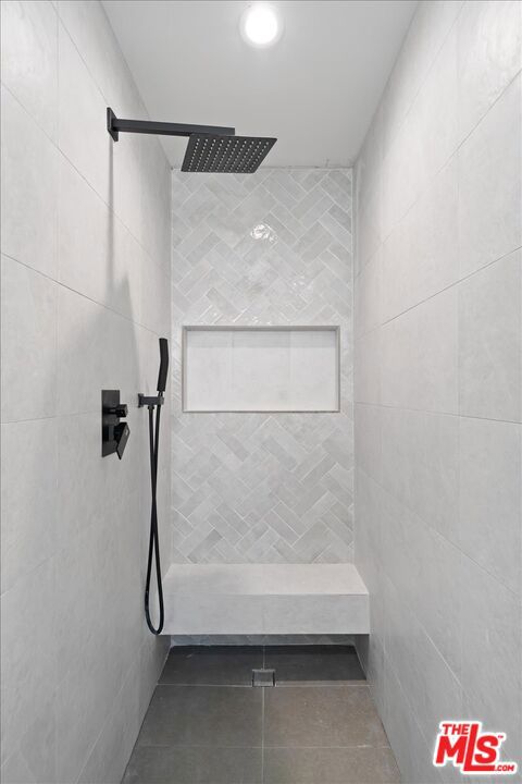 841 N Mccadden Pl, Los Angeles CA: https://media.crmls.org/mediaz/0f62bf9c-ae7a-43b5-9ecc-3e6a1fa7e2ec.jpg