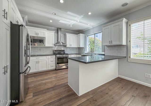 5470 Seine Court, Westlake Village CA: https://media.crmls.org/mediaz/0f630efd-42bf-406e-b05d-3e9d715759fc.jpg