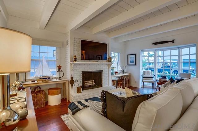 75 Corinthian Walk, Long Beach CA: https://media.crmls.org/mediaz/0f630f1e-c06e-4993-8ed4-6adac64d7cbe.jpg