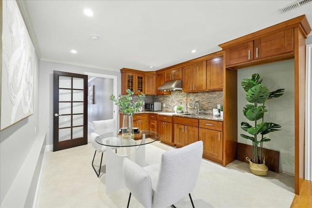 430 Hamilton Street, San Francisco CA: https://media.crmls.org/mediaz/0f632cec-9bda-4635-aad7-418c4e149acc.jpg
