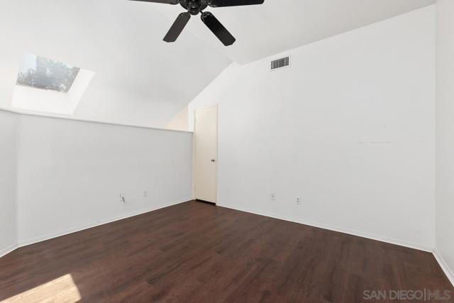 12646 Springbrook Dr, San Diego CA: https://media.crmls.org/mediaz/0f636eee-c1de-457d-89bf-38589687ef03.jpg