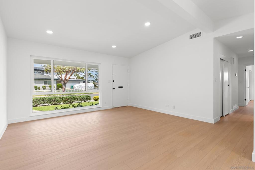 8851 Geraldine Ave - photo 4