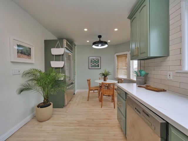 3000 56th Avenue, Oakland CA: https://media.crmls.org/mediaz/0f647cd1-faf8-41bc-beff-094074e73d2a.jpg