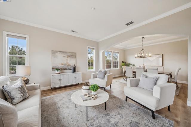 2193 Autinori Ct, Livermore CA: https://media.crmls.org/mediaz/0f648e2c-c37a-4f54-b56a-6534bb13fefe.jpg