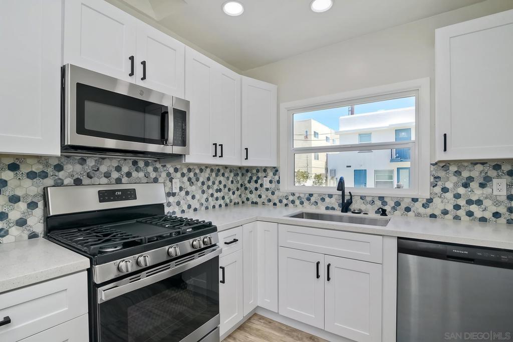 MLS #250045676SD image #21