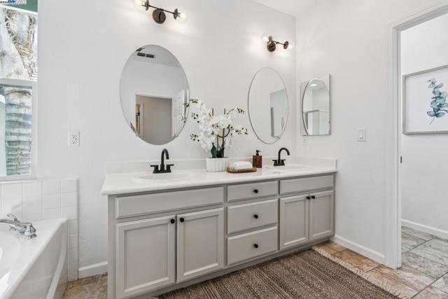 5929 Linwood Cmn, Livermore CA: https://media.crmls.org/mediaz/0f64d72c-a98c-4f8c-ac1f-771460c8fe86.jpg