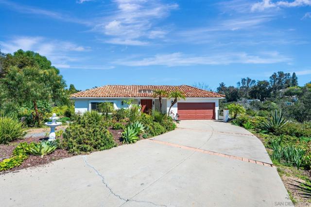 1761 Winterwarm Dr, Fallbrook CA: https://media.crmls.org/mediaz/0f6549ea-9753-4609-b6ef-28a0c1323d00.jpg