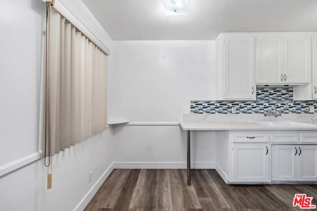 1657 Colby Avenue, Los Angeles CA: https://media.crmls.org/mediaz/0f658caf-d6d6-4362-a9db-4cd633f8877c.jpg