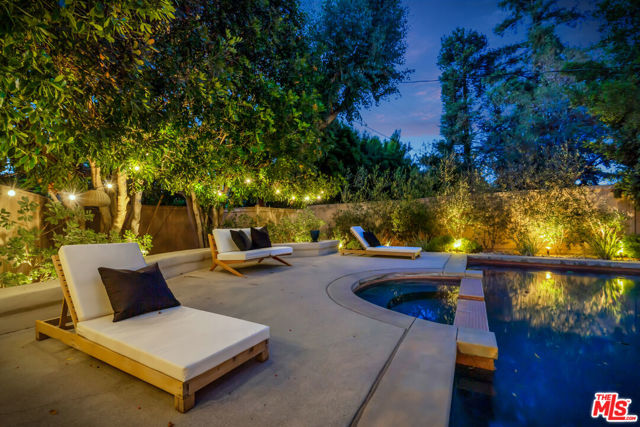 14071 Roblar Road, Sherman Oaks CA: https://media.crmls.org/mediaz/0f659a73-924c-4da3-a4e0-4408f787d24d.jpg