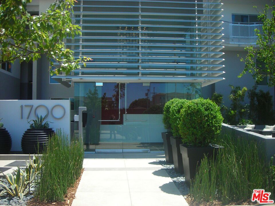 1700 SAWTELLE #PH2