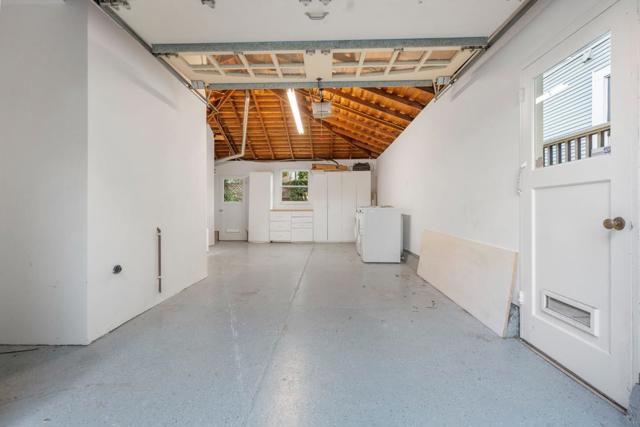 1149 Cortez Avenue, Burlingame CA: https://media.crmls.org/mediaz/0f6661f4-e15e-4ccf-b385-fa3cce9b25e8.jpg