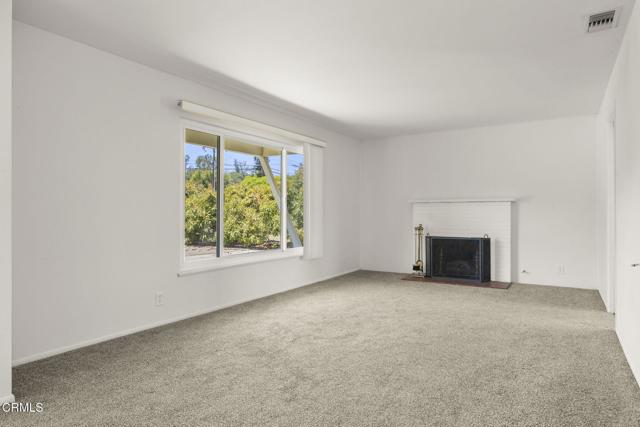 4226 Hitch Boulevard, Moorpark CA: https://media.crmls.org/mediaz/0f672c31-1eec-4e6e-a611-68a4bf49d1be.jpg