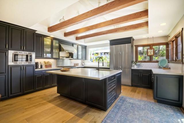 Detail Gallery Image 2 of 20 For 2241 California St, Oceanside,  CA 92054 - 4 Beds | 4/1 Baths