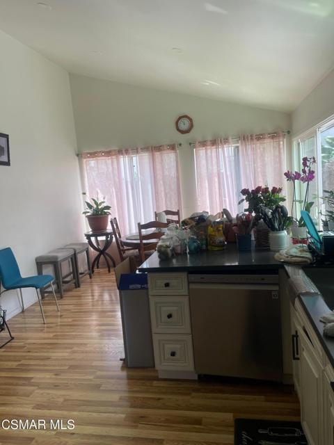 3440 Via Marina Avenue, Oxnard CA: https://media.crmls.org/mediaz/0f67904a-701c-4591-8a78-e6d291a90de7.jpg