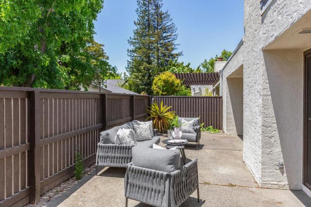 2435 Sharon Oaks Drive, Menlo Park CA: https://media.crmls.org/mediaz/0f67aad9-460a-44e6-b5ff-a794b2225166.jpg