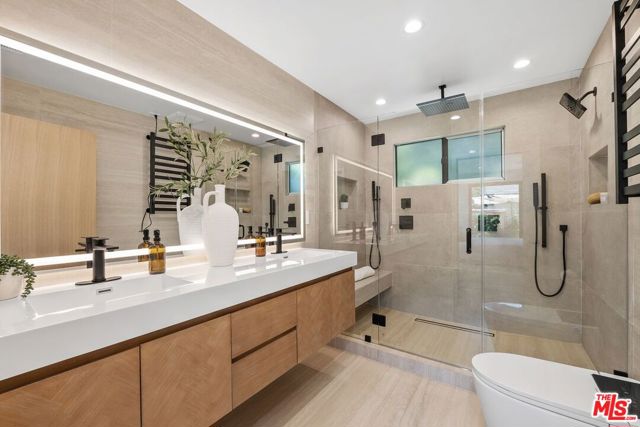 3 Bed Home for Sale in Encino, California