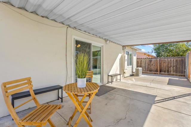 1718 Foxworthy Avenue, San Jose CA: https://media.crmls.org/mediaz/0f67f2fe-ba3b-489b-a54e-0d164aae7efd.jpg