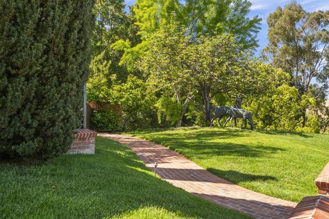 12359 Farr Ranch Road, Saratoga CA: https://media.crmls.org/mediaz/0f688bc7-9921-4bb4-abbe-be9186c7a8a7.jpg
