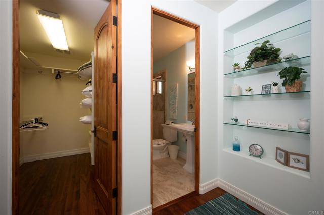 Detail Gallery Image 13 of 36 For 5556 Calumet Ave, La Jolla,  CA 92037 - 3 Beds | 3/1 Baths