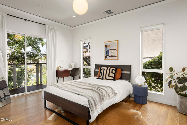 6201 1/4 Saylin Lane, Los Angeles CA: https://media.crmls.org/mediaz/0f6998b6-1dcc-4f72-ad9c-d86666c7c351.jpg