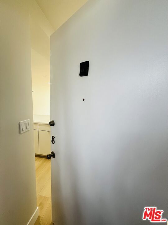 11635 Mayfield Avenue #8
