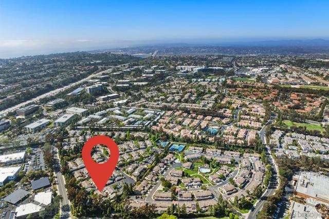 3731 Caminito Carmel Lndg, San Diego CA: https://media.crmls.org/mediaz/0f6b9515-4bb8-4653-8510-bddba383fd07.jpg