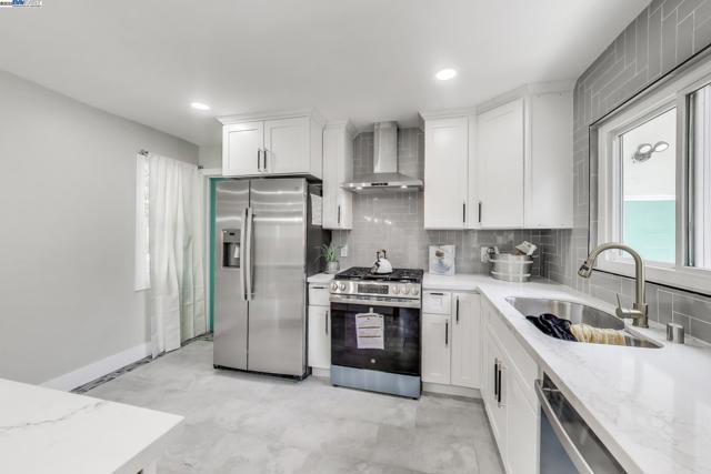2316 DOLORES, Pinole CA: https://media.crmls.org/mediaz/0f6cd583-2361-46c2-844a-6a6f7c1695c4.jpg