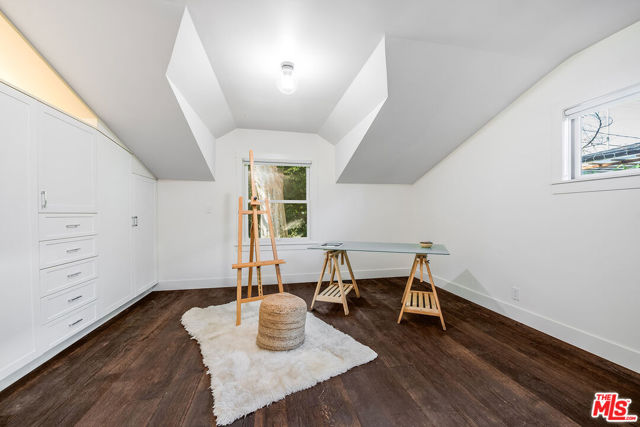 4838 Coldwater Canyon Avenue, Sherman Oaks CA: https://media.crmls.org/mediaz/0f6d2d37-9ff6-4618-a47c-de826dfe8adc.jpg