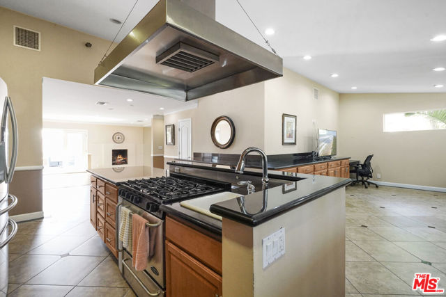 7017 Vicky Avenue, West Hills CA: https://media.crmls.org/mediaz/0f6d9dd0-b2c4-4484-af70-456d9e142797.jpg
