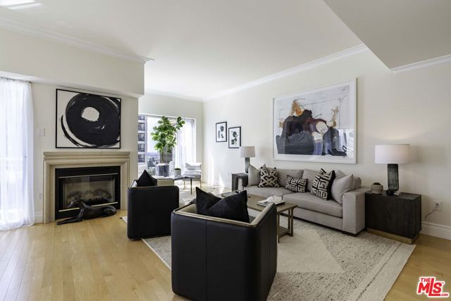 10727 Wilshire Boulevard, Los Angeles CA: https://media.crmls.org/mediaz/0f6dca87-0863-4972-b93f-98fe6dd93b0e.jpg