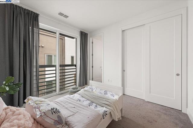 7906 Regional Cmn, Dublin CA: https://media.crmls.org/mediaz/0f6e43b1-d9f7-4ebe-881d-35137aef00e3.jpg