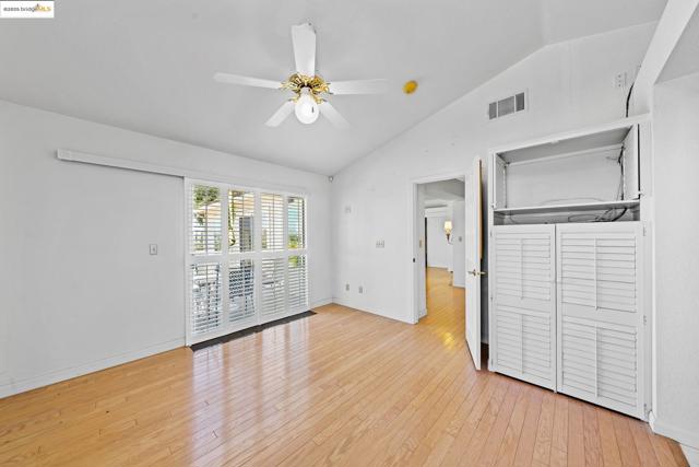 5213 Walker Ct, Antioch CA: https://media.crmls.org/mediaz/0f6e648d-228c-491d-a129-5423de863d07.jpg