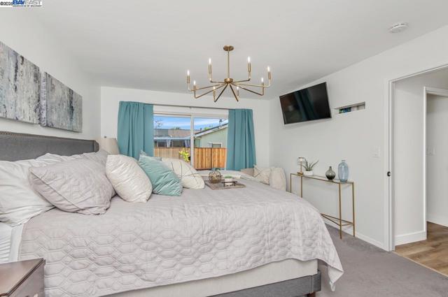 6767 Taffy Ct, Pleasanton CA: https://media.crmls.org/mediaz/0f6ee7f6-90ce-415d-8d5c-4719f9bc89f1.jpg