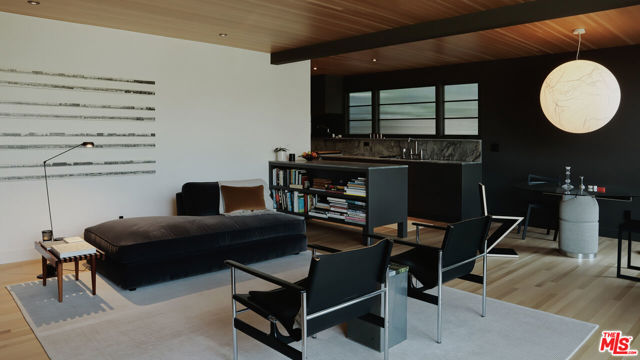 4934 La Roda Avenue, Los Angeles CA: https://media.crmls.org/mediaz/0f6f273f-a3aa-4c6f-ae4f-a268c5ddc8d5.jpg