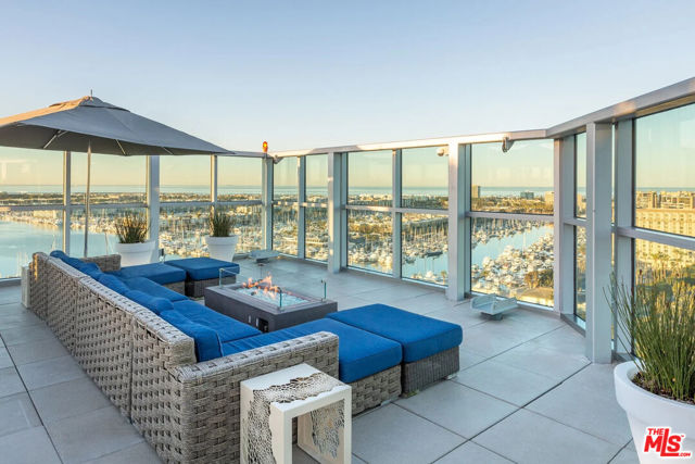 13700 Marina Pointe Drive, 1411 photo 14