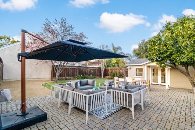 847 Willow Glen Way, San Jose CA: https://media.crmls.org/mediaz/0f70017f-0e86-48bb-a3ff-a3bc49aa908f.jpg