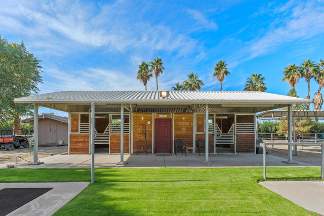 36706 Dune Palms Road, Indio CA: https://media.crmls.org/mediaz/0f70d061-2af5-4e0c-8546-774fb1442942.jpg