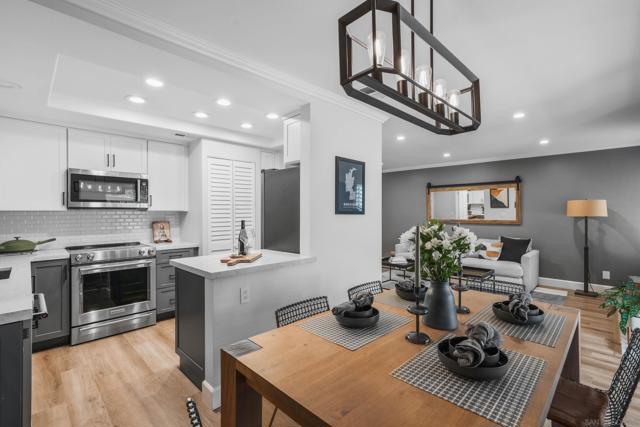 528 Via De La Valle, Solana Beach CA: https://media.crmls.org/mediaz/0f70df12-6542-4fb1-b6aa-b6ca1a1978d3.jpg