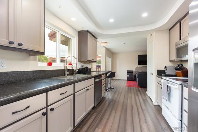 Image 10 of 32 For 14383 La Harina Ct