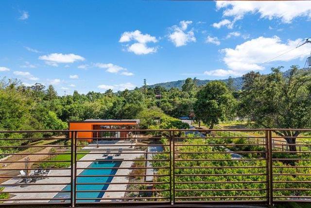 14835 Baranga Lane, Saratoga CA: https://media.crmls.org/mediaz/0f724e0a-9014-4da2-bb55-2fc3774ef641.jpg