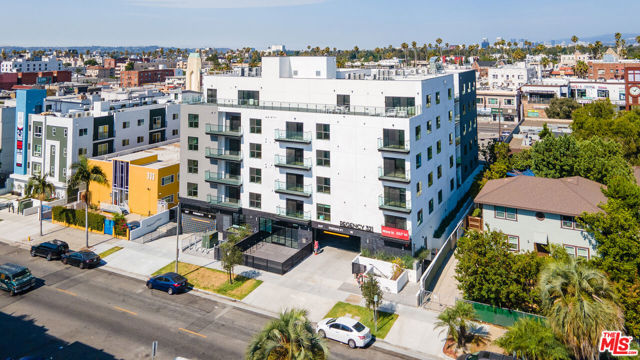 321 Oxford Avenue, Los Angeles, California 90010, 3 Bedrooms Bedrooms, ,2 BathroomsBathrooms,Condominium,For Sale,Oxford,24422237