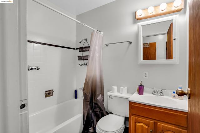 Image 6 of 24 For 5314 Bayview